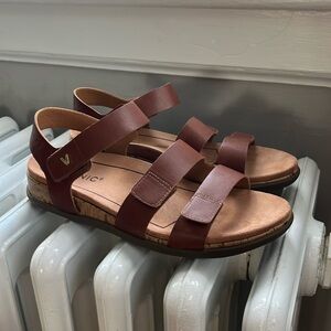 Vionic Colleen Camel Brown Leather Sandal Size 8